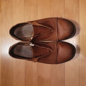 Born Forato Laceless Leather Brown Shoes